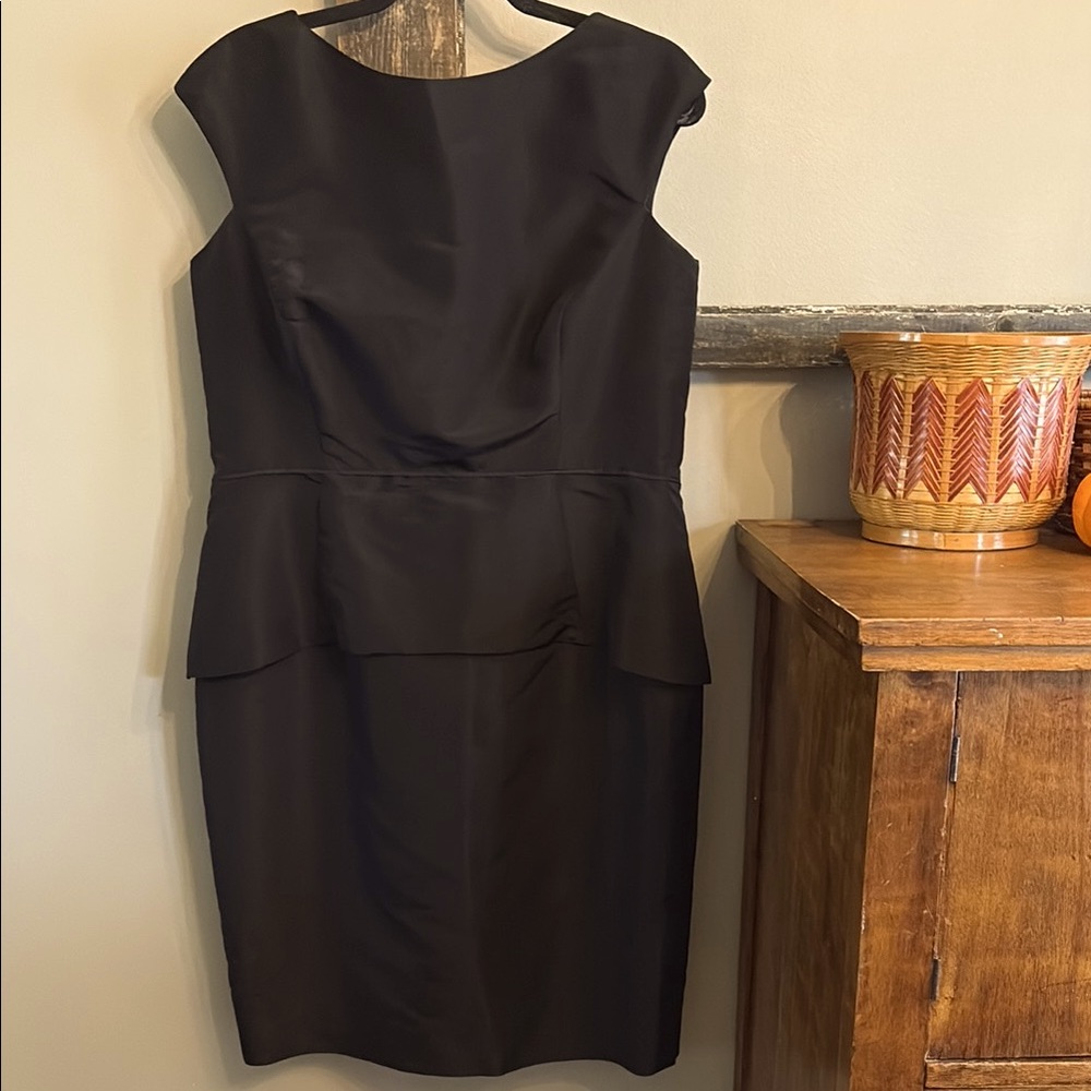 Oscar de la Renta Elegant Black Peplum Mini Dress